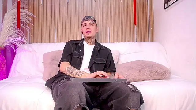 Max Hader online show from March 2026 04:36:02 AM