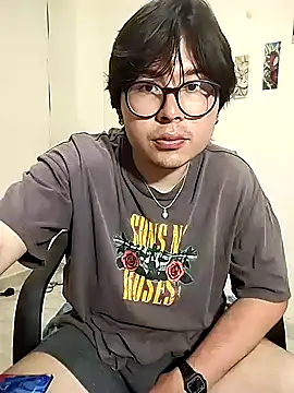 Snapshot of HeyImDante chatting on February 2026 02:49:02 AM HeyImDante online show from February 2026 02:49:02 AM