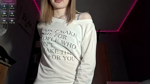 Snapshot of ChongTreece chatting on April 2026 01:08:02 PM ChongTreece online show from April 2026 01:08:02 PM