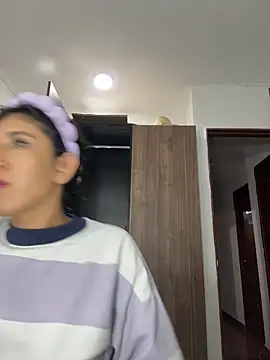 Snapshot of Violet_rousse7 chatting on February 2026 01:12:01 AM Violet rousse7 online show from February 2026 01:12:01 AM