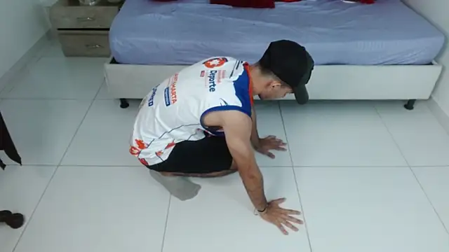 Caius fox online show from February 2026 11:19:02 AM