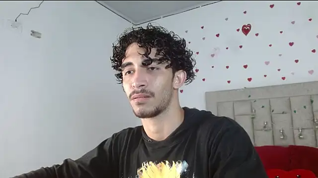 Caius fox online show from March 2026 04:54:01 PM