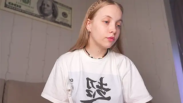 Snapshot of Appr0ved_ chatting on March 2026 04:46:01 PM Appr0ved online show from March 2026 04:46:01 PM