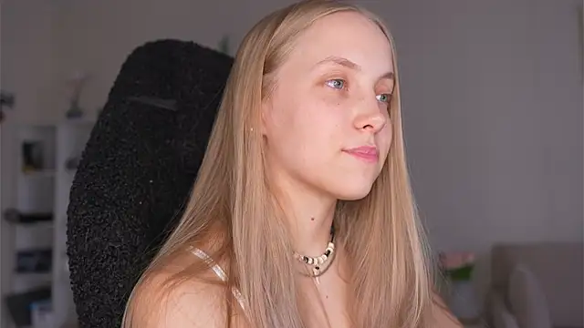 Snapshot of Appr0ved_ chatting on March 2026 03:17:01 PM Appr0ved online show from March 2026 03:17:01 PM