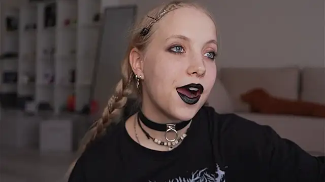 Snapshot of Appr0ved_ chatting on March 2026 03:12:01 PM Appr0ved online show from March 2026 03:12:01 PM