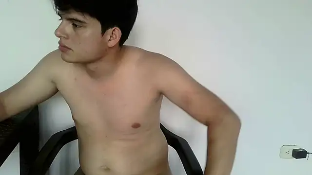 luisk200 online show from February 2026 01:50:02 PM