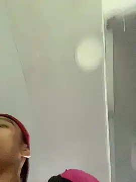 Snapshot of Dominik_Souza chatting on February 2026 12:46:02 PM Dominik Souza online show from February 2026 12:46:02 PM