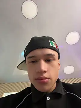 Dominik Souza online show from July 2026 08:11:02 PM