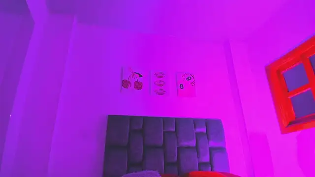 Isabella Moon9 online show from May 2026 11:40:01 AM