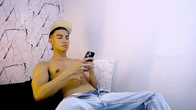 BabyAndy  online show from April 2026 12:10:01 AM