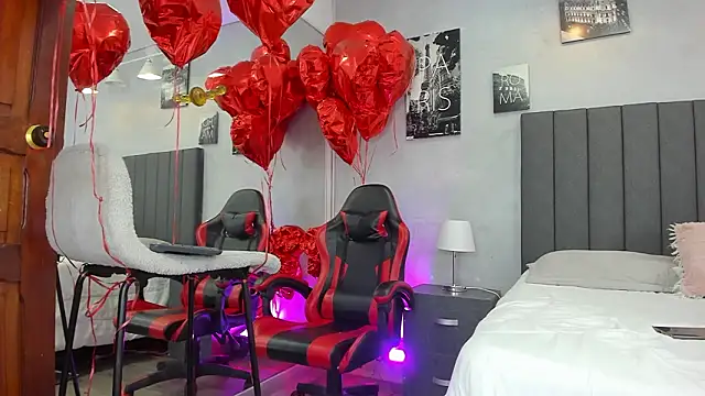 Snapshot of Raphael_Nyon chatting on February 2026 03:27:01 AM Raphael Nyon online show from February 2026 03:27:01 AM