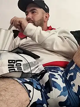 hairyandbigmann online show from February 2026 07:10:02 PM