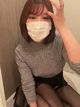 Snapshot of _3_mNm_3_ chatting on April 2026 02:36:02 PM 3 mNm 3 online show from April 2026 02:36:02 PM