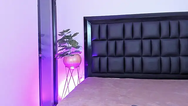 Snapshot of mia_roosee1 chatting on March 2026 06:06:02 AM mia roosee1 online show from March 2026 06:06:02 AM