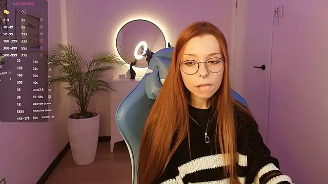 Snapshot of PinkAn8el chatting on February 2026 02:43:02 AM PinkAn8el online show from February 2026 02:43:02 AM