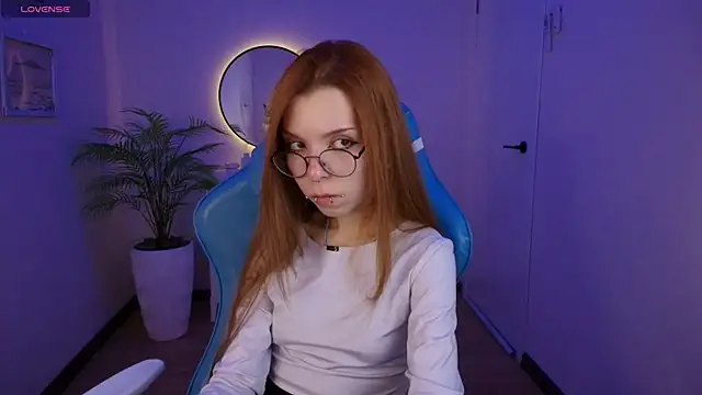 Snapshot of PinkAn8el chatting on February 2026 03:05:02 AM PinkAn8el online show from February 2026 03:05:02 AM