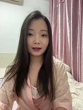 BIGBABYYEYE online show from April 2026 02:00:02 PM