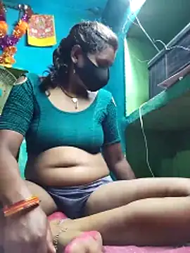 Snapshot of Chanchal_pande chatting on May 2026 10:28:01 PM Chanchal pande online show from May 2026 10:28:01 PM