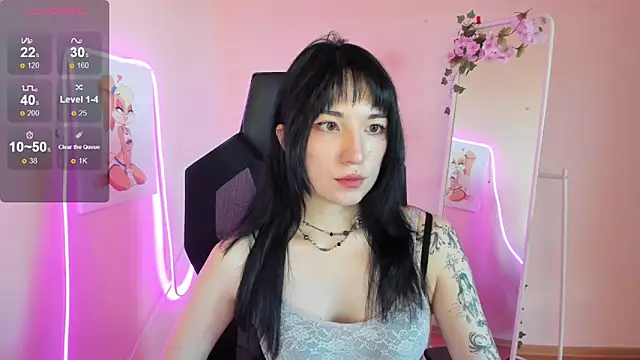 Snapshot of AliceeinWonderlanddd chatting on June 2026 02:25:01 AM AliceeinWonderlanddd online show from June 2026 02:25:01 AM