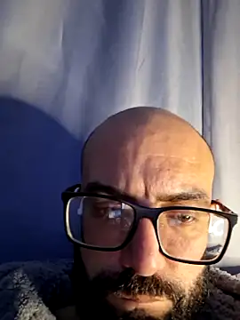 Snapshot of Robsonitj90 chatting on June 2026 06:17:02 AM Robsonitj90 online show from June 2026 06:17:02 AM