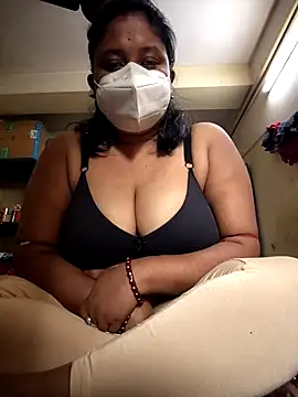 Curvy Trisha online show from February 2026 06:40:02 AM