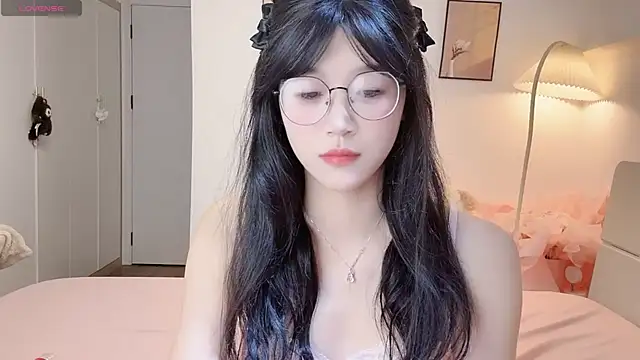 Snapshot of Luminous4173 chatting on July 2026 01:04:02 PM Luminous4173 online show from July 2026 01:04:02 PM