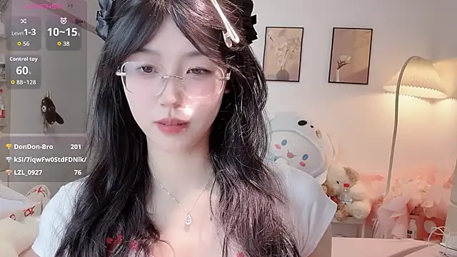 Snapshot of Luminous4173 chatting on July 2026 01:17:01 PM Luminous4173 online show from July 2026 01:17:01 PM