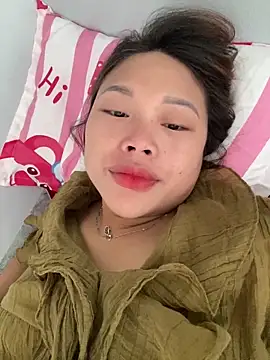 Snapshot of Emxinhka1 chatting on April 2026 03:37:02 AM Emxinhka1 online show from April 2026 03:37:02 AM