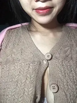 uyensexy online show from February 2026 03:15:02 PM