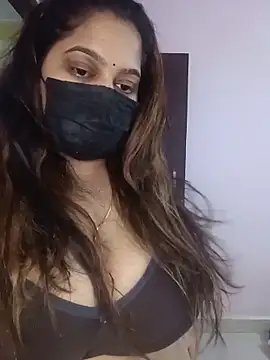 Aliya Hott online show from May 2026 04:18:01 AM