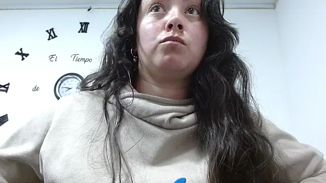 Snapshot of ElaMurray02 chatting on February 2026 03:41:02 PM ElaMurray02 online show from February 2026 03:41:02 PM