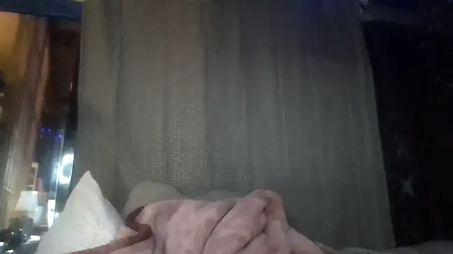 Snapshot of Paradice7 chatting on April 2026 09:26:01 AM Paradice7 online show from April 2026 09:26:01 AM