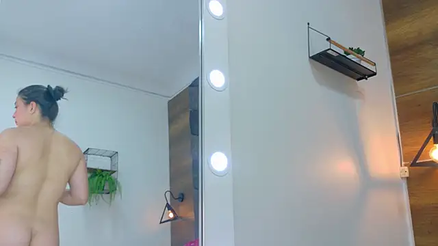 Snapshot of AnnieRouse__ chatting on March 2026 11:38:02 AM AnnieRouse online show from March 2026 11:38:02 AM