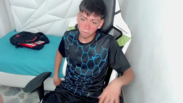 Liarr  online show from March 2026 08:02:02 PM