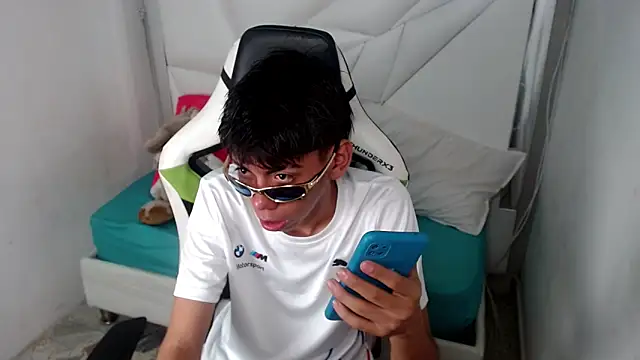 Liarr  online show from April 2026 03:35:02 AM