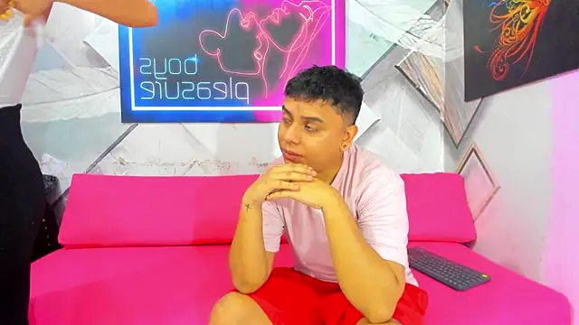 Candy bhraun online show from February 2026 10:30:01 PM