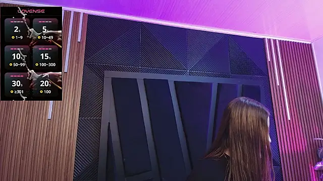 Hanna Becker  online show from February 2026 11:28:02 AM