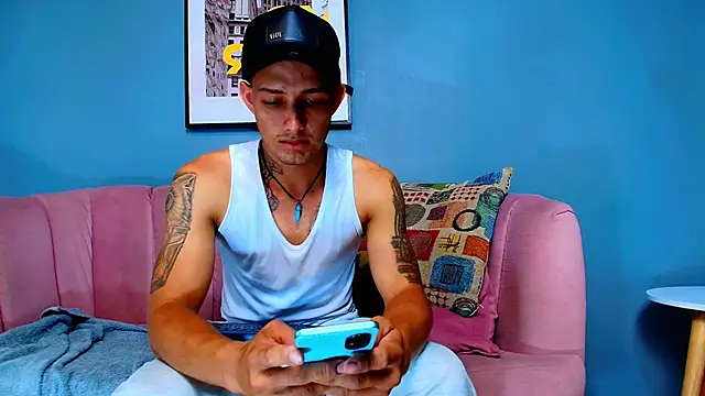 Snapshot of _angel_rivera chatting on March 2026 11:33:01 PM angel rivera online show from March 2026 11:33:01 PM