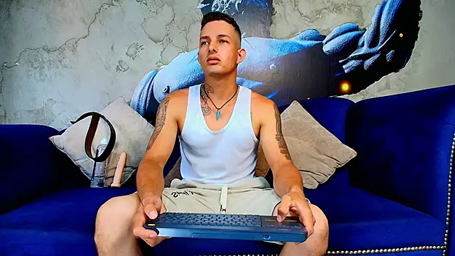 Snapshot of _angel_rivera chatting on April 2026 06:36:02 PM angel rivera online show from April 2026 06:36:02 PM