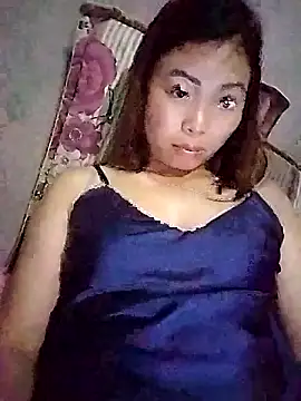 Ella-aa online show from April 2026 01:03:02 PM