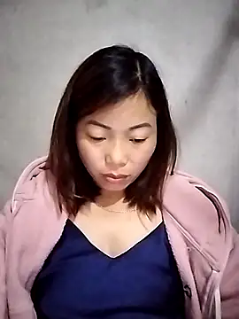Ella-aa online show from May 2026 09:31:02 PM