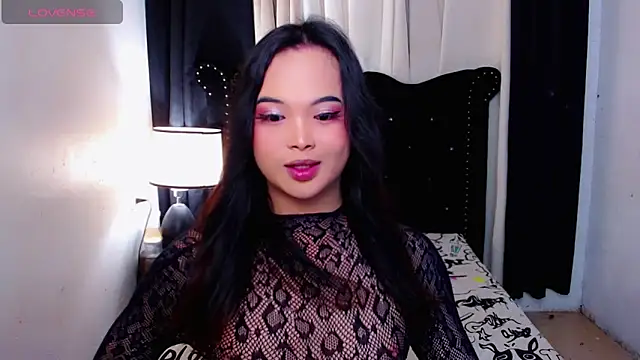 Snapshot of MajesticTransPinayDiva chatting on February 2026 06:00:02 PM MajesticTransPinayDiva online show from February 2026 06:00:02 PM