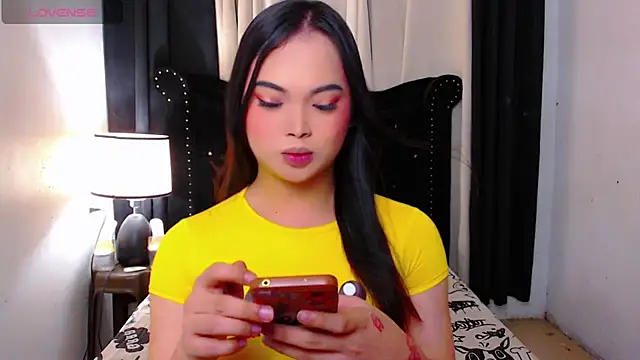 Snapshot of MajesticTransPinayDiva chatting on February 2026 11:50:01 AM MajesticTransPinayDiva online show from February 2026 11:50:01 AM