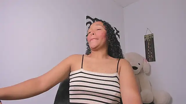 Snapshot of Nia13 chatting on March 2026 06:08:01 AM Nia13 online show from March 2026 06:08:01 AM