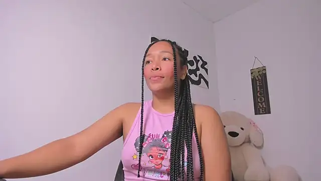 Snapshot of Nia13 chatting on April 2026 04:32:02 AM Nia13 online show from April 2026 04:32:02 AM