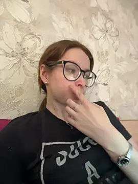 Snapshot of MalliSun chatting on February 2026 03:45:02 PM MalliSun online show from February 2026 03:45:02 PM