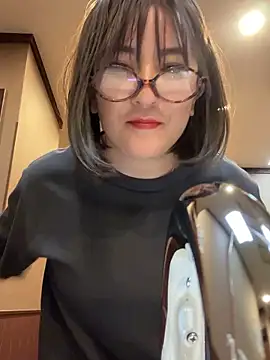 Mitsuco surflady online show from April 2026 12:27:02 AM