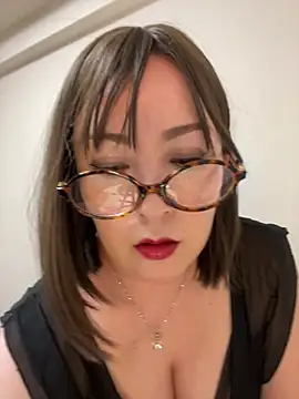 Snapshot of Mitsuco_surflady chatting on April 2026 06:21:01 PM Mitsuco surflady online show from April 2026 06:21:01 PM