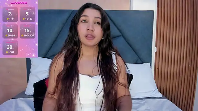 Snapshot of Victoria_Rosee chatting on April 2026 01:55:02 PM Victoria Rosee online show from April 2026 01:55:02 PM