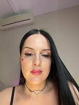 Evayra online show from February 2026 09:11:01 PM